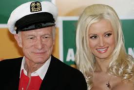 Hugh Hefner and Holly Madison - via Daymix