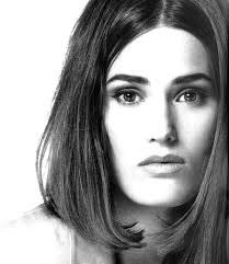 Yasmin Le Bon (n�e Parvaneh) (born October 29, 1964) is an English-Iranian supermodel. She was born in Oxford, England to an Iranian father, and an English mother.