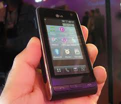 camera phones are loaded - via Daymix