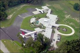 Jumbolair: Where Rich People - via Daymix