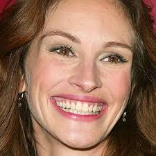 teeth-julia-roberts-400a071807 - via Daymix