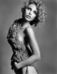 AnnaLynne McCord Photos