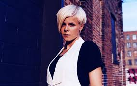 Image <b>Robyn</b> <b>...</b> Picture