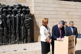 Prime Minister Brown signs the - via Daymix