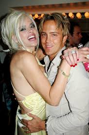 Image <b>Anna Nicole Smith</b> is Dead? Picture