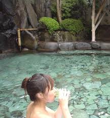 入浴後は肌や髪についた水分