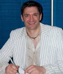 Andy Hallet at FX Show 2007 - via Daymix