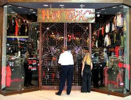 hot topic - via Daymix