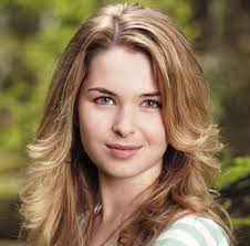 Amanda Bloom