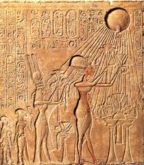 the Royal Family adoring the Aten