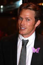 Jason_Lewis_(actor).jpg‎ (400 - via Daymix