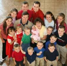 the Duggar Family - via Daymix