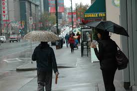 rain robson street Vancouver, - via Daymix