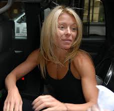 Image Filed Under: <b>Kelly Ripa</b> | Share This Picture