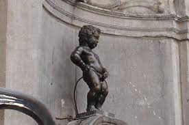 Brussels peeing boy statue