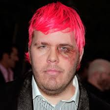 Douchebag Alert: Perez Hilton - via Daymix