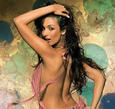 Hot Desi bollywood babe Mom malaika