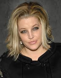Lisa Marie Presley expecting - via Daymix