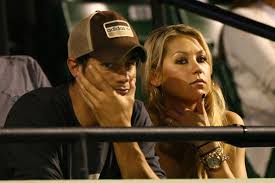 Iglesias Pictures. Enrique - via Daymix