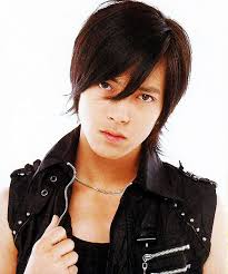 http://milkteazoo.files.wordpress.com/2008/10/501px-yamashitatomohisa03.jpg