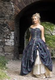 Tartan Corset - via Daymix