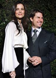 Katie Holmes and Tom Cruise - via Daymix