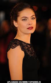 Alexa Davalos Image Alexa Davalos at "Defiance" London Premiere Arrivals | Top News Picture 6