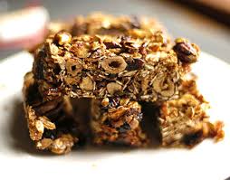 Gluten-Free Granola Bar recipe - via Daymix