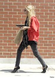 Actress  Mary    Kate   Olsen