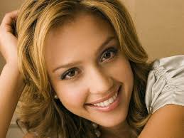 h33t - Jessica Alba - via Daymix