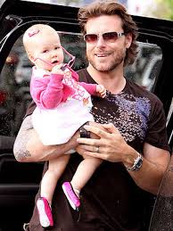 Dean McDermott Image Mother & Care • คู่มือเลี้ยงลูกเพื่อคุณแม่สมัยใหม่ตั้งแต่ตั้งครรถ์ ... Picture 6