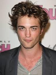 Robert Pattinson's 2008 - via Daymix
