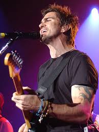 Juanes Image Juanes Set to Enamorar at Kick Off of World Tour Tonight in NYC ... Picture 7