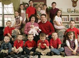 duggar family - via Daymix