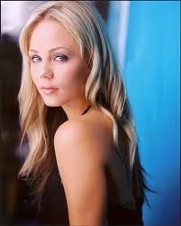 Laura Vandervoort Image Laura Vandervoort Joins Smallville as Supergirl | SciFiCool.com ... Picture 1