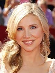 Image Scrubs Star <b>Sarah Chalke</b> Picture