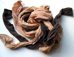 recycle pantyhose - via Daymix