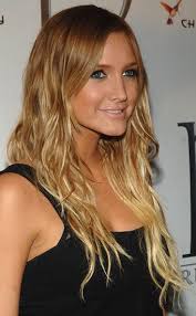 Ashlee Simpson's hair looked - via Daymix