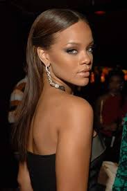 Rihanna horoscope - via Daymix