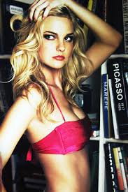 Image <b>Caroline Trentini</b> em foto da Picture
