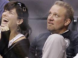 Sandra Bullock and husband - via Daymix