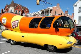 wienermobile - via Daymix