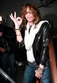 Aerosmith's Steven Tyler Falls - via Daymix