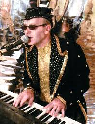 Image <b>Elton John's</b> original name was <b>...</b> Picture