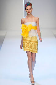 Camilla Finn Image Camilla Finn Fashion Supermodel > Camilla Finn Valentino Runway Picture 4