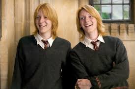 The Weasley twins - via Daymix