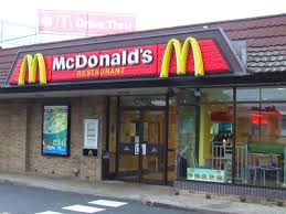 branch of McDonald's . - via Daymix