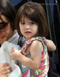Tom Cruise - Suri Cruise - via Daymix