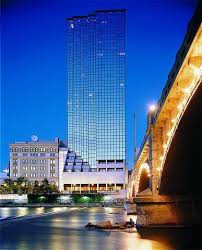 Amway Plaza - via Daymix
