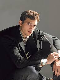 Ashton Kutcher Picture 3